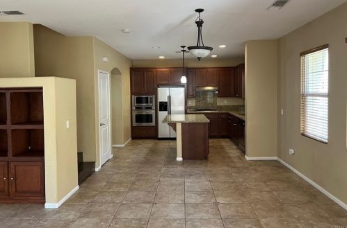 1608 Cheyenne Dr, Chula Vista, CA 91915-1962