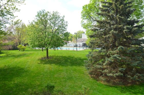1733 Emerald Bay, Palatine IL  60074-1757 exterior