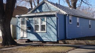 312 10th St, Bismarck, ND 58504-4516