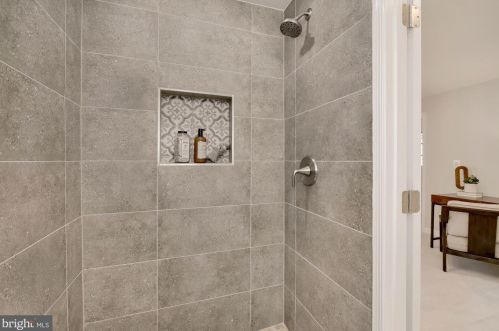 6512 Westmoreland Ave, Silver Spring MD 20912-4409 exterior