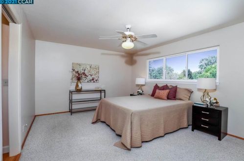 3719 Parkmall Ct, Concord CA  94519-1421 exterior