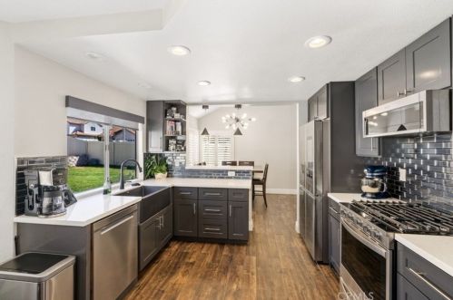 9178 Shaddock Cir, Riverside CA  92508-6454 exterior
