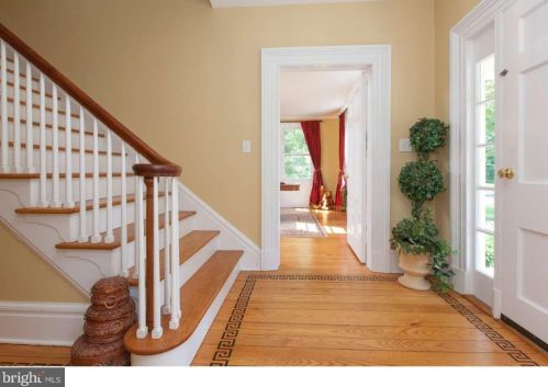 136 Mapleton Rd, Princeton NJ  08540-9600 exterior