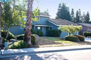 2904 Conyer St, Visalia, CA 93277-7404