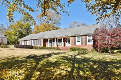 57 Georgia Ave, Comer, GA 30629-3808
