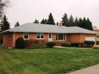 1023 Highland Acres Rd, Bismarck, ND 58501-2417