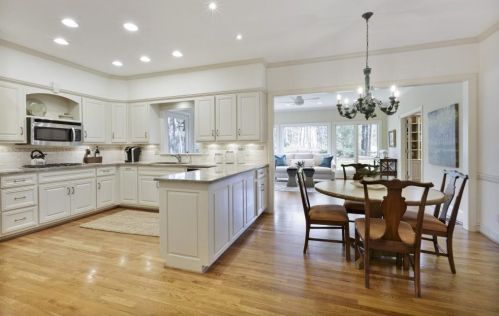 230 Cameron Rdg Dr, Atlanta GA  30328-4709 exterior