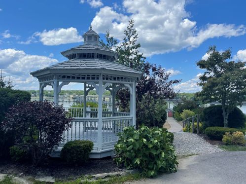 304 Eddy Rd, Edgecomb ME  04556-3004 exterior
