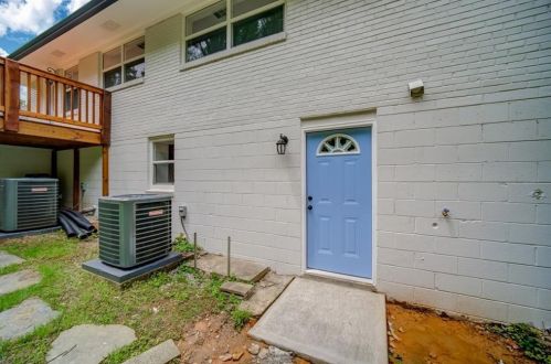 2574 Lancaster Dr, Atlanta GA  30344-2329 exterior