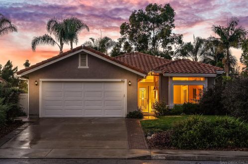1619 Countryside Dr, Vista, CA 92081-8725
