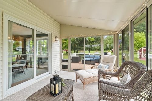 2 Severance Dr, Londonderry, NH 03053-3118