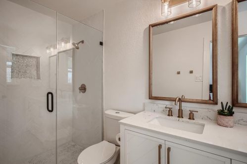 8408 Cayuga Dr, Austin TX 78749-3972 exterior