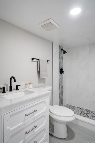 721 5th Ave, Denver CO  80203-3864 exterior