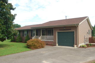 204 Belmont Dr, Toano, VA 23168-8929