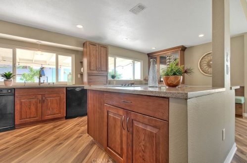 8582 Running Gait Ln, Riverside CA  92509-5106 exterior