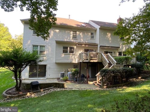 704 Pebble Bch Dr, Silver Spring MD 20904-3576 exterior