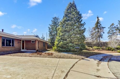 296 Tucson Cir, Aurora, CO 80012-1327