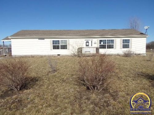 10728 Trail Ridge Dr, Ozawkie, KS 66070-4060