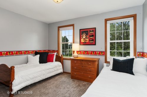 1193 Cactus Trl, Carol Stream IL  60188-3329 exterior