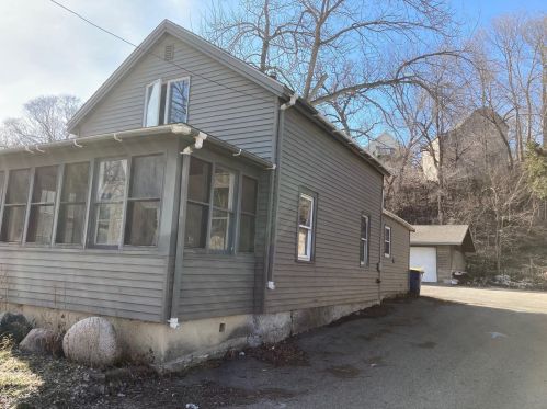 404 Willow St, Faribault, MN 55021-6247