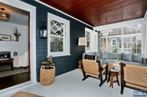 39 Bradford St, Ridgewood, NJ 07452-2101