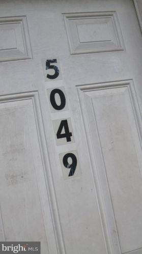 5049 9th St, Philadelphia, PA 19141-3914