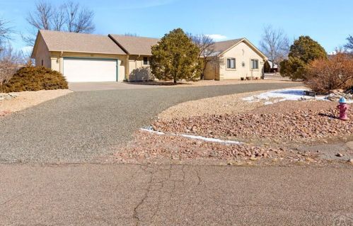 337 Casper Dr, Pueblo, CO 81007-2812