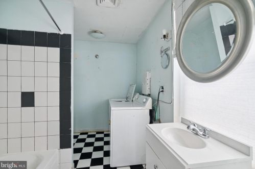 1522 4 St, Philadelphia PA 19148-1303 exterior