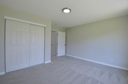 2021 Rochelle Ave, Turlock CA  95382-1666 exterior