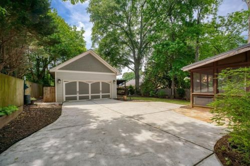 52 Candler Rd, Atlanta GA  30317-3005 exterior