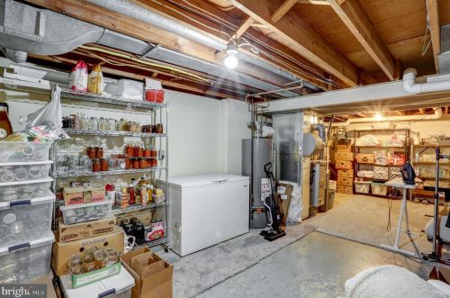 1220 Country Club Dr, Lancaster PA  17601-5208 exterior