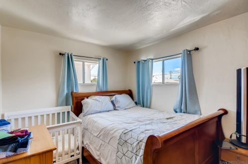 81 Oaklawn Ave, Chula Vista CA  91910-1330 exterior