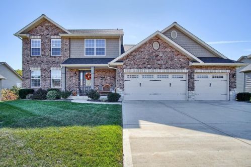 8 Forest Knoll Ct, Troy, IL 62294-3244