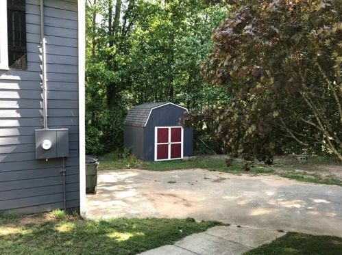 124 Spring Dr, Hiram, GA 30141-4324