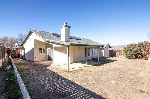 1222 Green St, Tehachapi, CA 93561-2456