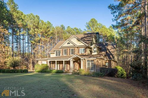 1081 Persimmon Creek Dr, Bishop, GA 30621-1372