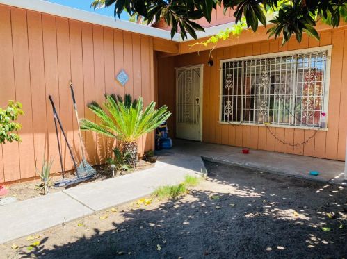718 Stewart St, Manteca, CA 95336-4827