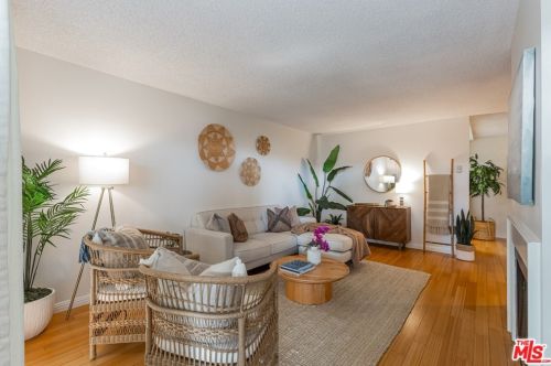 1447 Franklin St, Santa Monica, CA 90404-2641