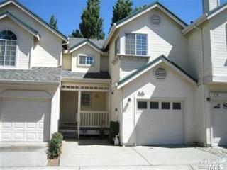 35 Manchester Ln, Fairfield, CA 94533-6628