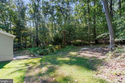 1148 Moulstown Rd, Hanover PA 17331-6853 exterior