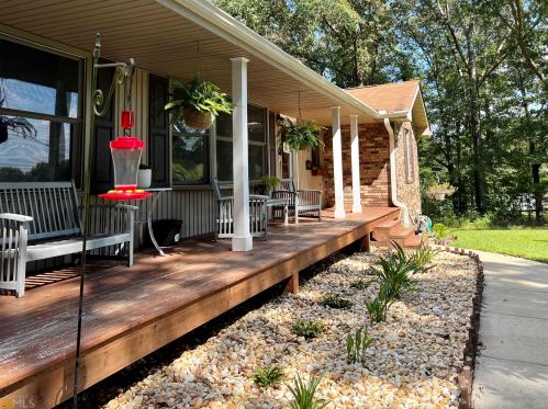 553 Payton Rd, Newnan, GA 30263-3619