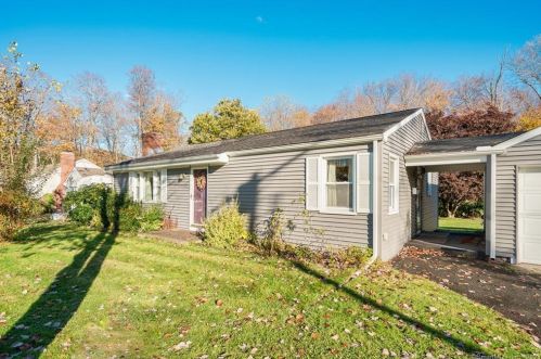 296 Newtown St, Middletown, CT 06457-4246