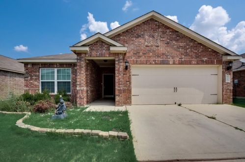 6109 Chalk Hollow Dr, Fort Worth TX  76179 exterior