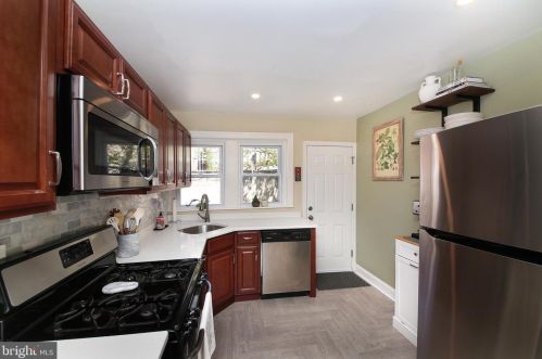341 Gerritt St, Philadelphia PA  19147-5905 exterior