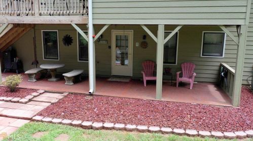 4153 Highway 155, Stockbridge GA  30281-4011 exterior