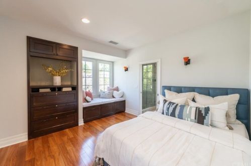 37 Blue Smt, Irvine CA  92603-0168 exterior