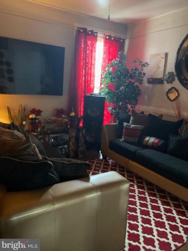 1630 Harrison St, Philadelphia, PA 19124-2722