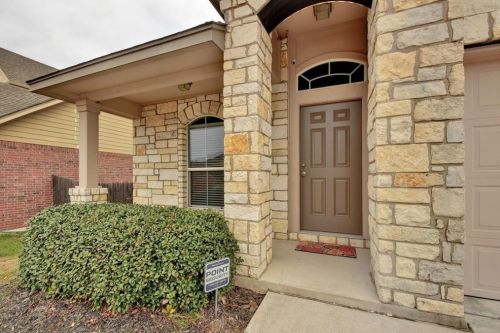 1036 Estival Dr, Uhland TX  78640-5776 exterior