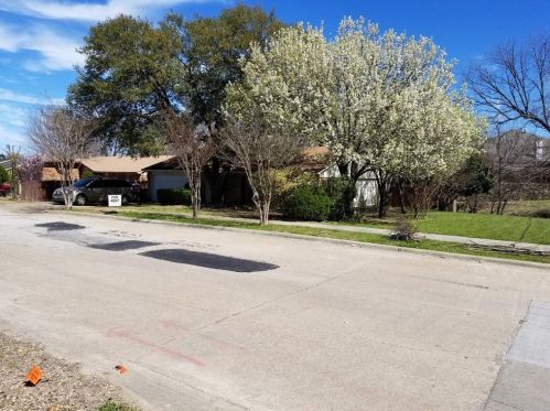 1714 Gateway Dr, Garland TX  75040-8208 exterior