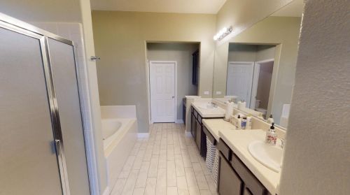 3112 Edgeview Dr, Modesto CA  95355-7302 exterior